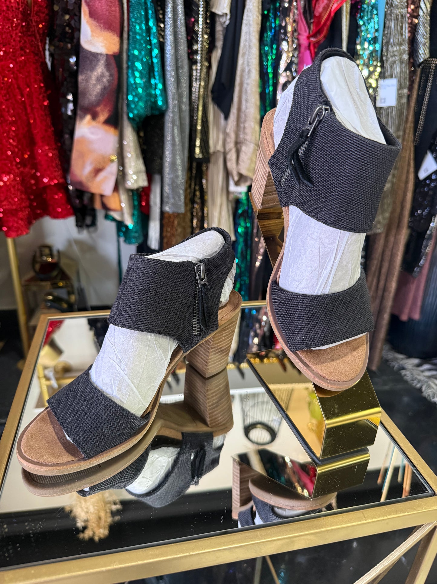 Sz 6 Toms Heels