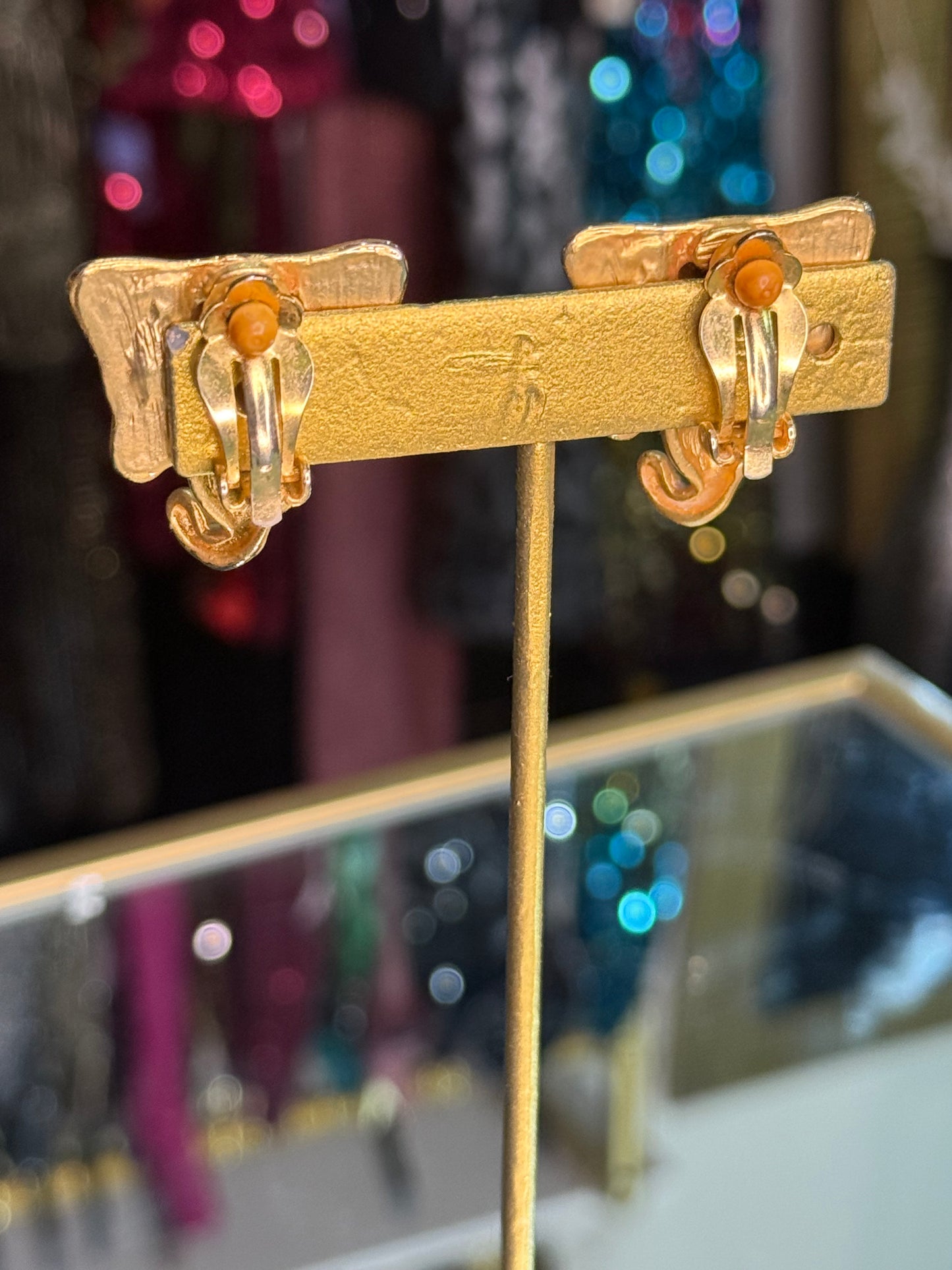 VTG 90s Gold Brushed Elephant Earrings
