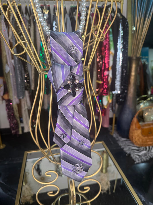 🪡 Custom Tie Necklace