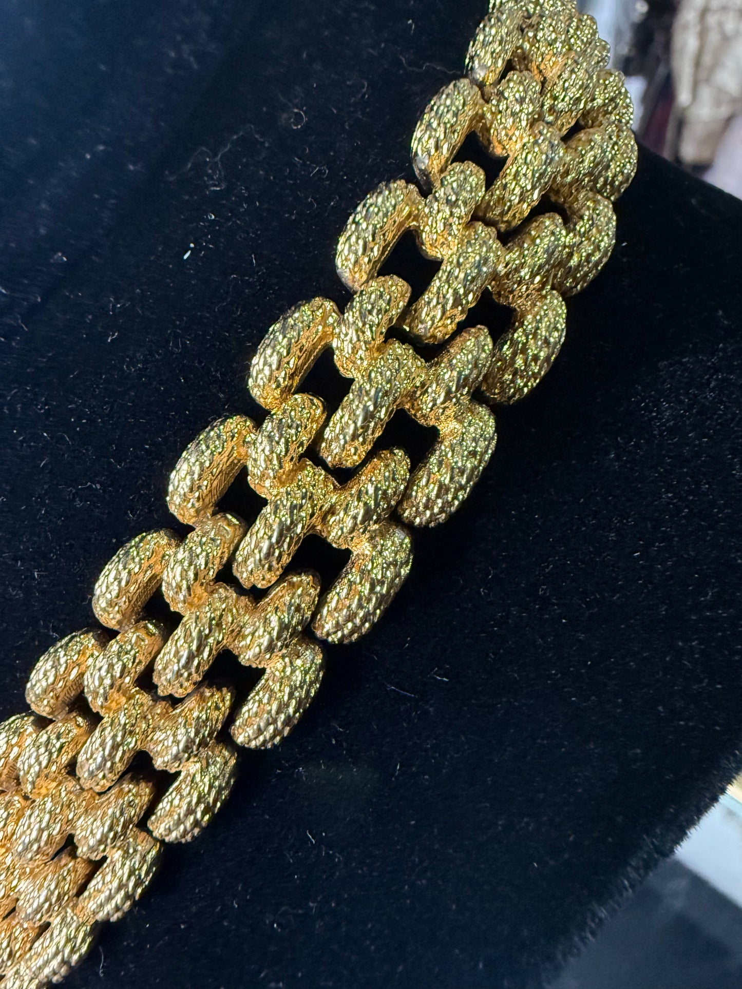 VTG Gold Monet Chain Link Necklace
