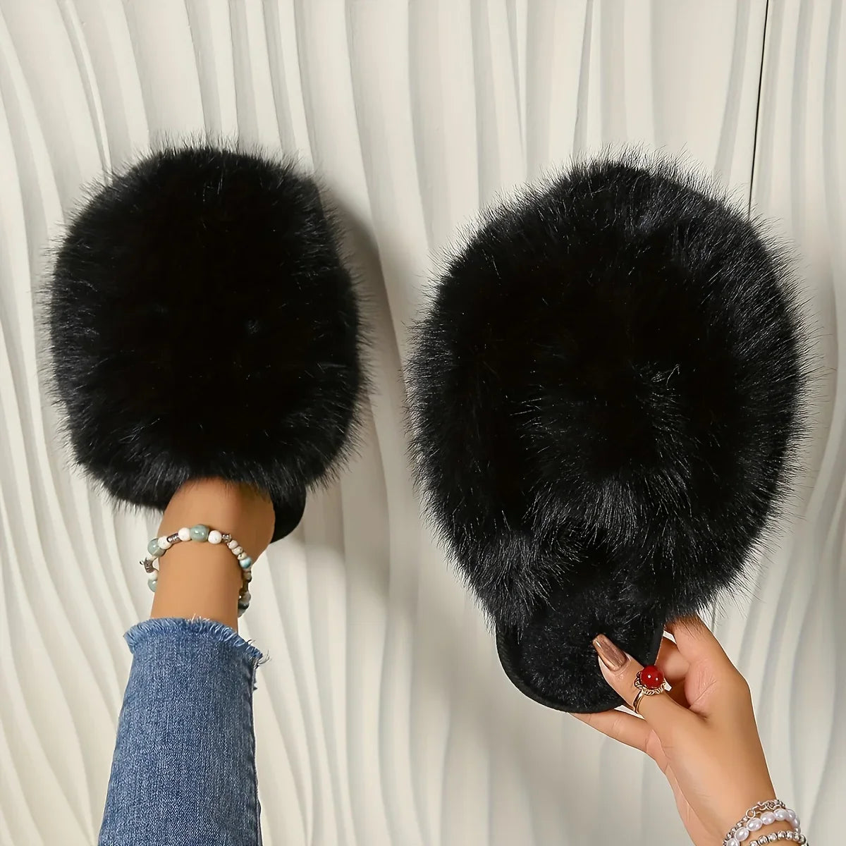 Velixir™ - Fluffy Plush Slippers